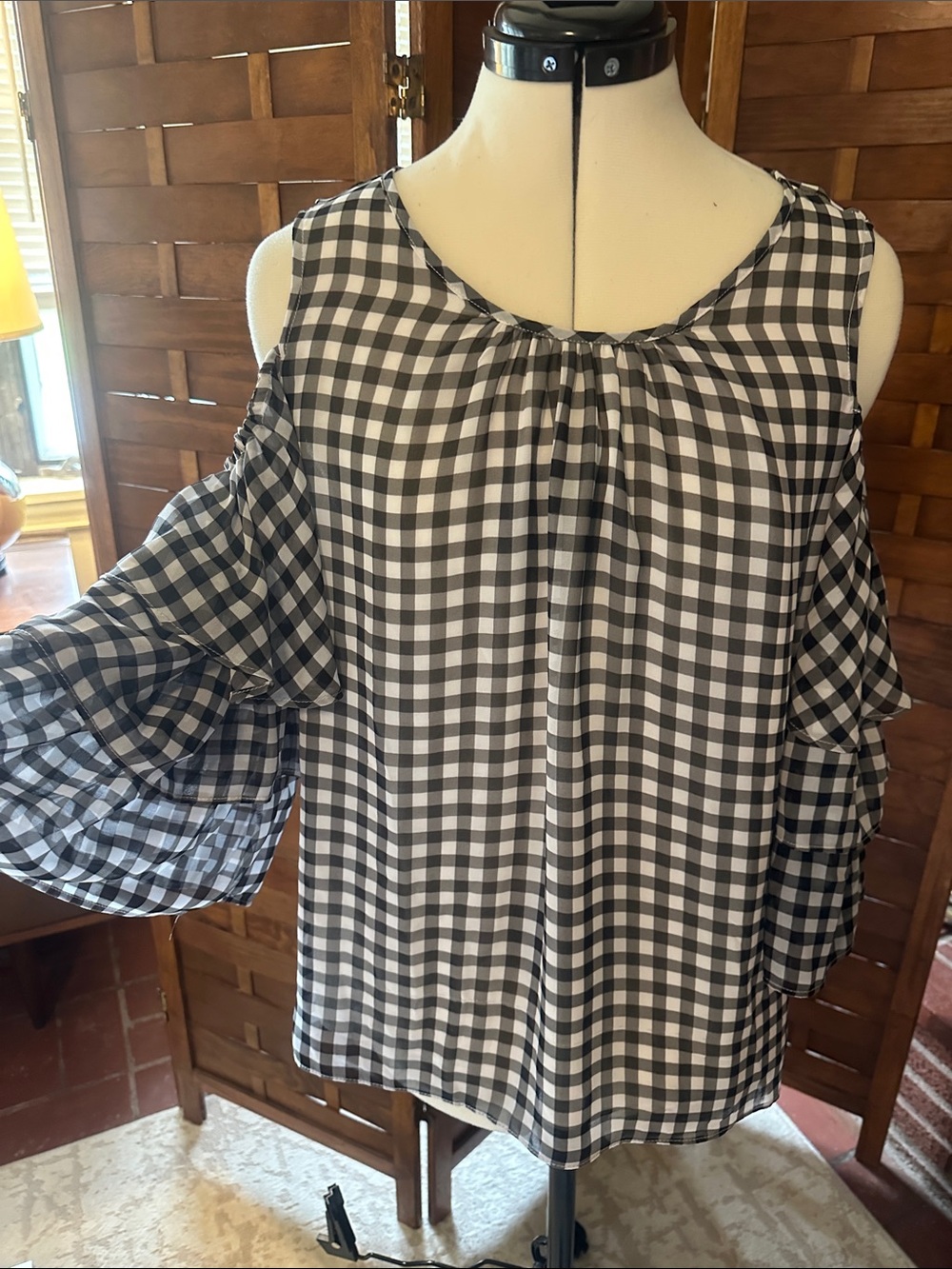 NWOT Cato Black & White Gingham Cold-Shoulder Blouse - Picture 3 of 4